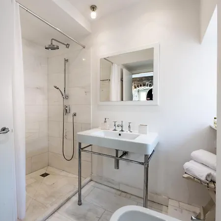 Time Old Town Apartman